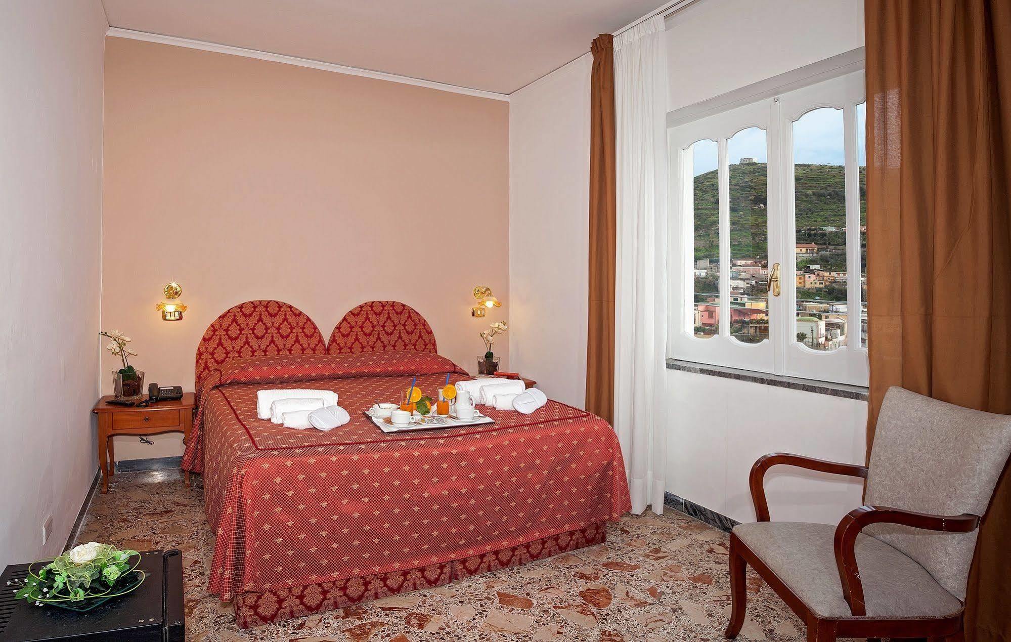 Hotel Caruso Massa Lubrense Exterior foto